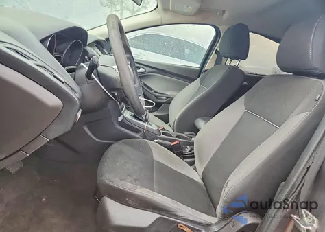 2013 Ford Focus Se z USA, uszkodzony, nr VIN 1FADP3F20DL343330